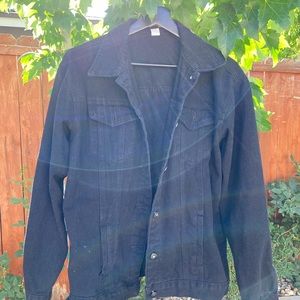 Black durable good quality jean jacket.
